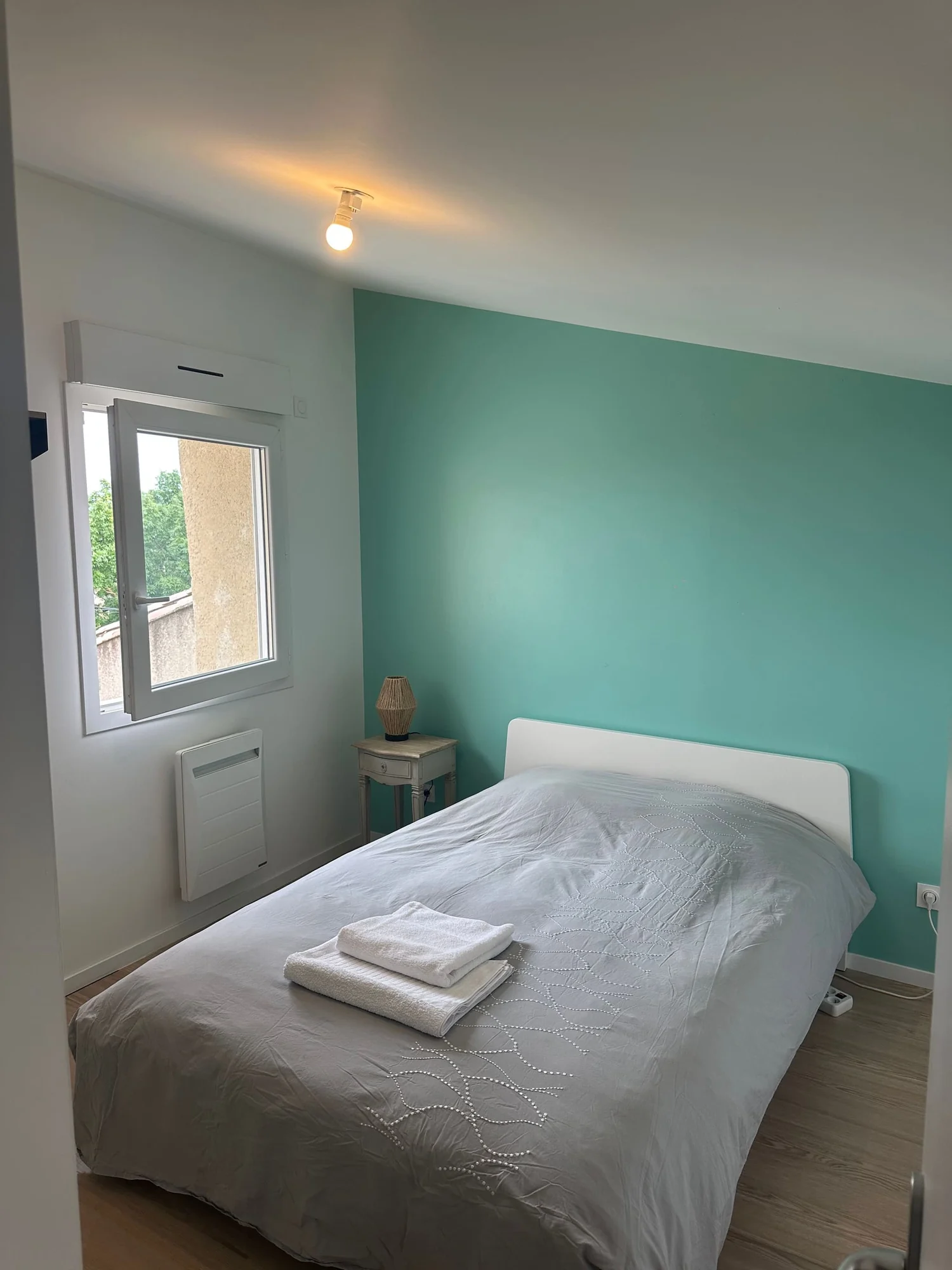 Duplex en campagne — la chambre au lit double de 140