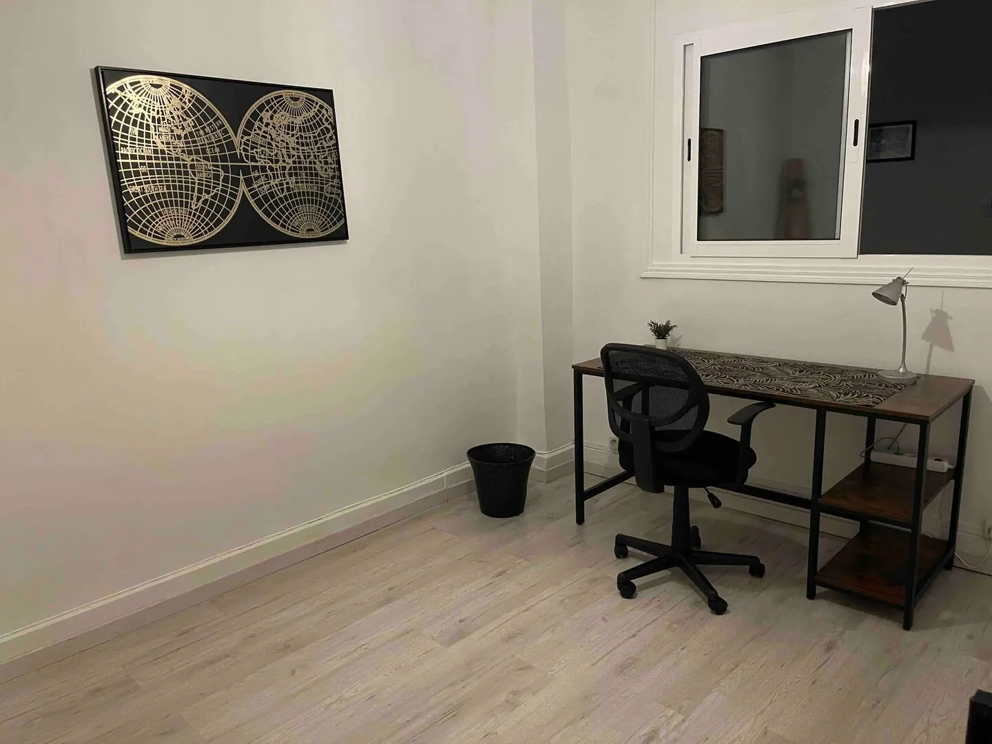 Stéline — Bureau